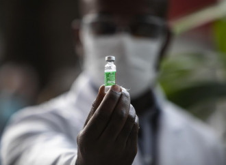 Ritardi e insuccessi: svelato il bluff sul "sacro" vaccino