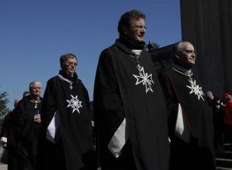 Smom, il Papa decapita l'ala tedesca: vincono i "religiosi"