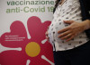 Stop inglese a vaccino in gravidanza: «Ora indagate in Italia»