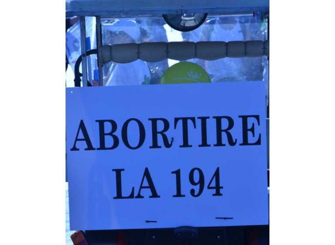 "Abortire la 194" alla Marcia per la Vita