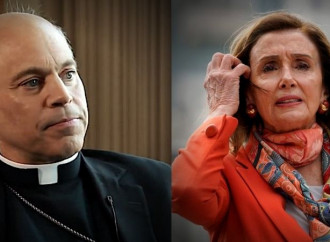 Pelosi e Biden insultano i pro life, un vescovo risponde