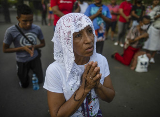 Pasqua di resistenza: i cattolici sfidano Ortega