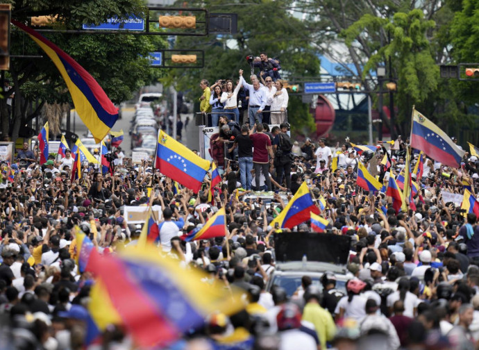 Manifestazione con González e Machado, 30/07/2024 (Ap via LaPresse)