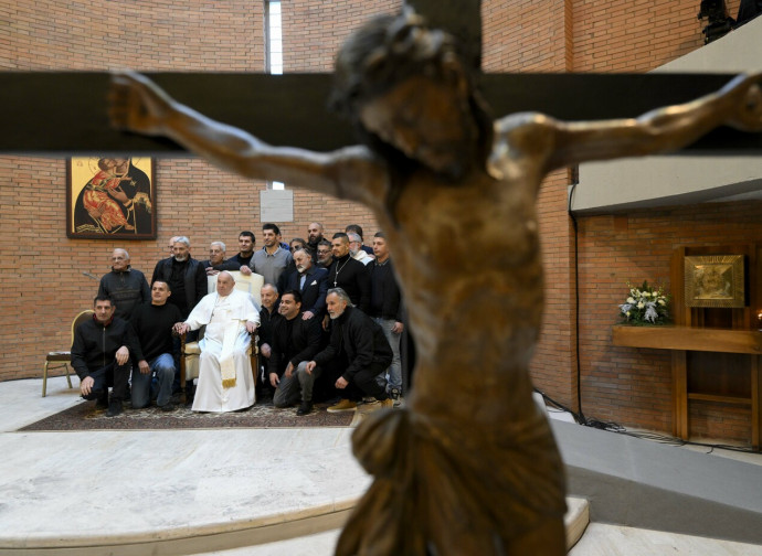 Papa Francesco nel carcere di Rebibbia, 26-12-2024 (Vatican Media - LaPresse)