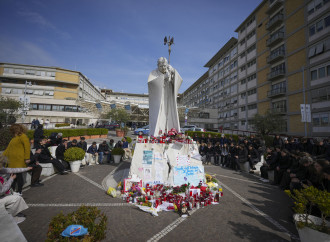 Papa al Gemelli, i medici sciolgono la prognosi