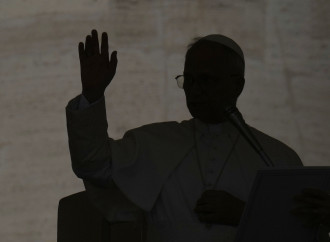 Le interviste mordi e fuggi che oscurano il ruolo del Papa