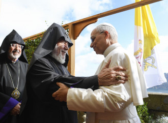 Il Papa di nuovo "castellano" riceve Karekin II