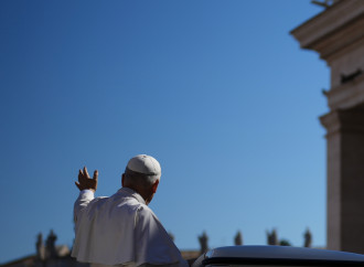 Viganò e don Pompei, senza gerarchia non c'è Chiesa visibile