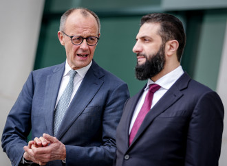 Merz congeda i siriani: la guerra è finita, andate in patria