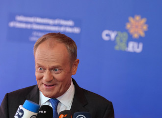 Tusk parla di guerra e mette in dubbio la credibilità degli USA