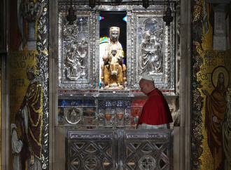 Nelle mani del Papa il "rimedio mariano" ai mali del mondo
