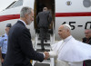 Il Papa lascia Tenerife con un monito ai trafficanti di uomini