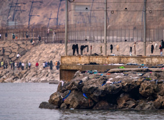Ceuta, c'è chi sfrutta il desiderio di «un futuro migliore»