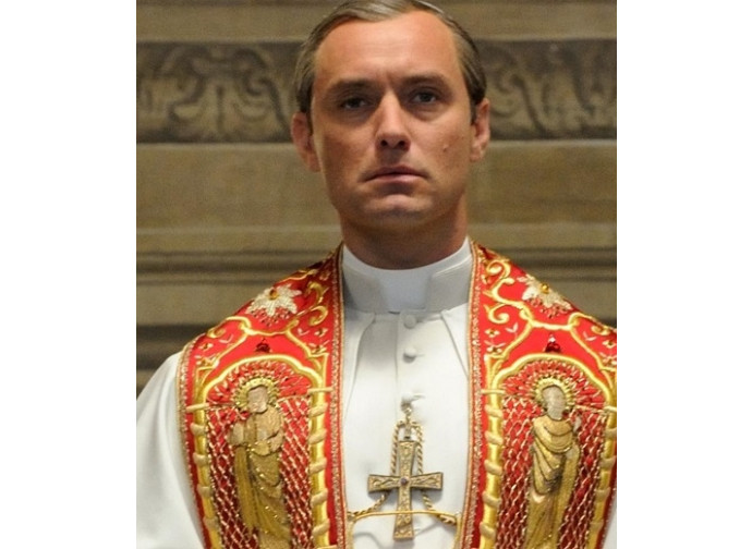  Jude Law in The Young Pope