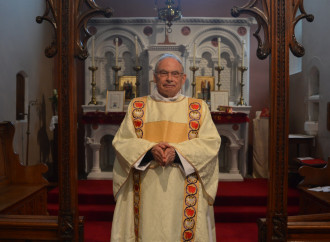 L'ex vescovo anglicano diventa diacono cattolico