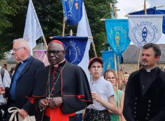 Ciò che salva il mondo è l'uomo che adora Cristo