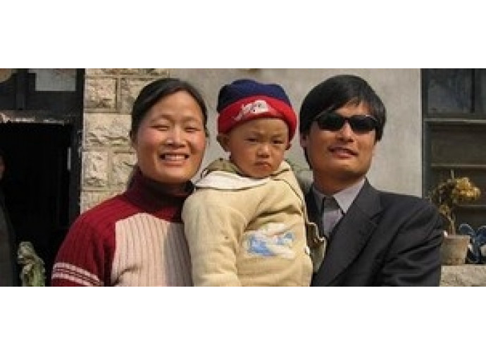 Chen Guiangcheng con la sua famiglia