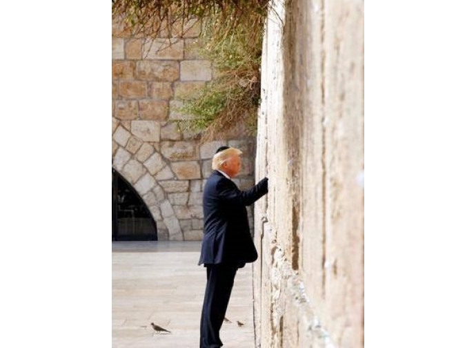 Donald Trump al Muro Occidentale