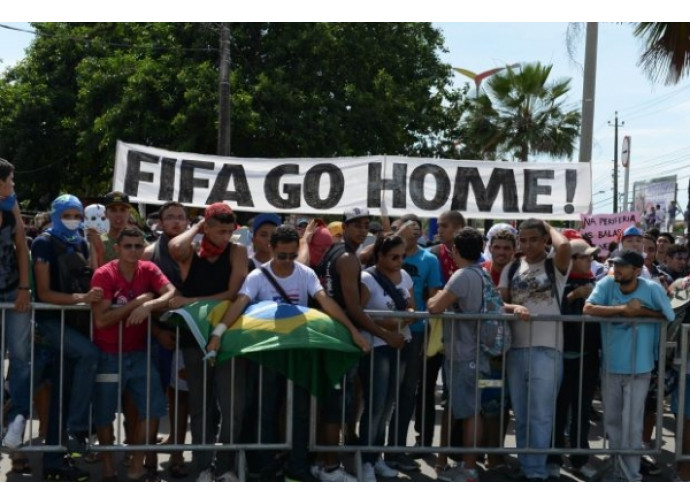 Manifestazione contro la Fifa