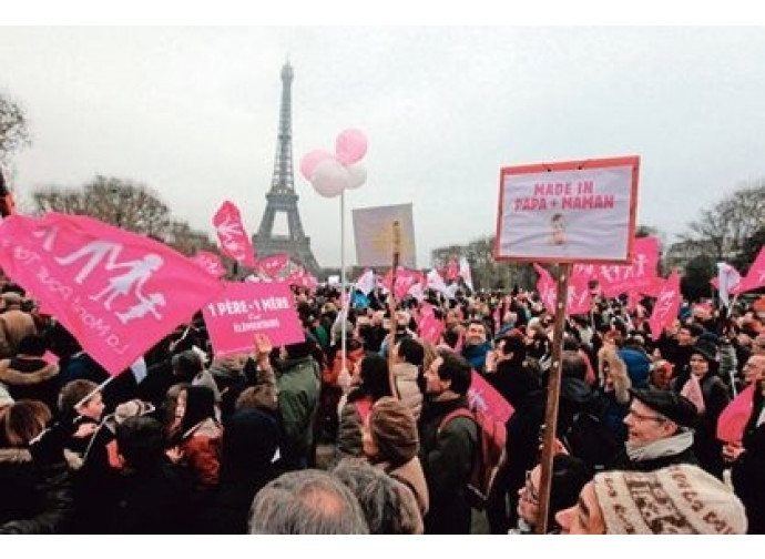 La manifestazione francese contro le nozze gay