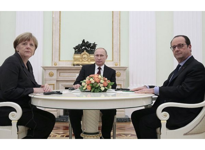 Interessi nazionali: Merkel, Putin e Hollande