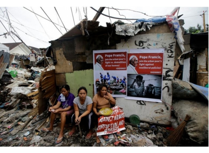 Filippine, l'attesa del Papa nelle aree devastate
