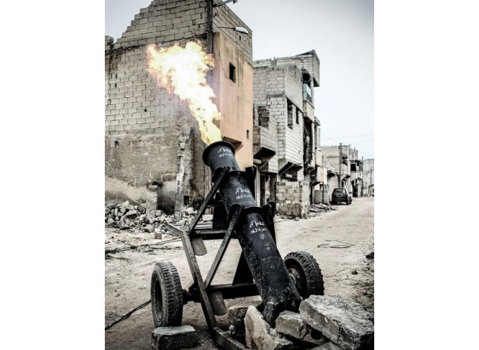 Aleppo, mortaio artigianale usato dai ribelli