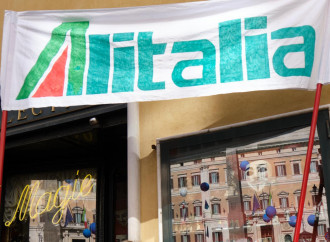 Cura dimagrante per Alitalia, la prossima mossa di Draghi