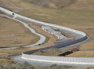 La Turchia costruisce un muro al confine con l’Iran