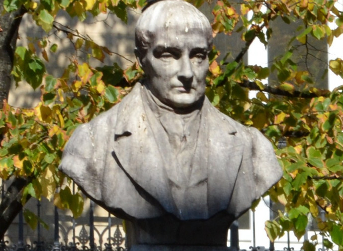 Busto di A. Comte - foto MLWatts-Wikipedia