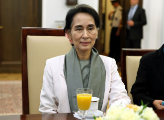 Aung San Suu Kyi, due lezioni sul crollo di un mito