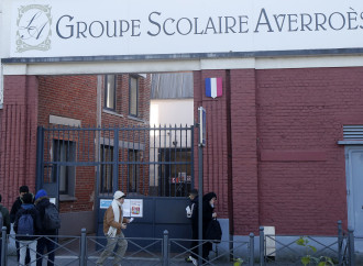 Francia, lo Stato taglia i fondi al Liceo Averroè. Troppo islam radicale.