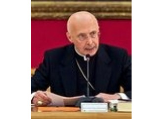 Chiesa italiana
e poveri,
se Bagnasco
"corregge" il Papa