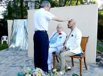Uruguay, prima benedizione di nozze gay: «ok dal Vaticano»