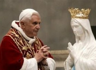 Il coronavirus, la Madonna e Benedetto XVI