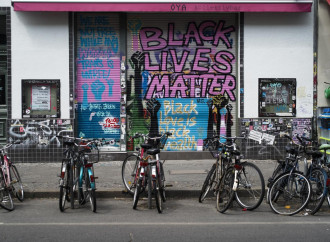Nuovo comandamento: non criticare Black Lives Matter