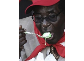 Il popolo muore di fame, Mugabe brinda a champagne
