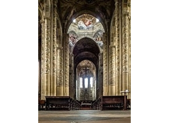 L'interno del Duomo di Asti