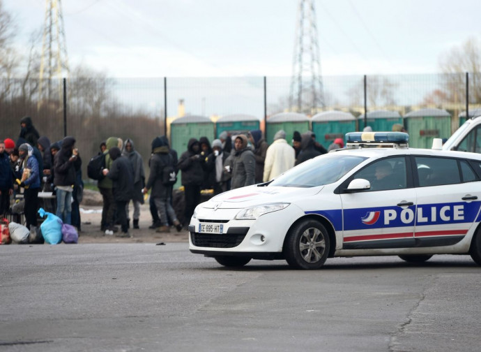Polizia francese a Calais
