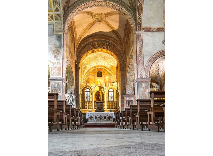 L'interno della chiesa di Vittore e Corona a Feltre