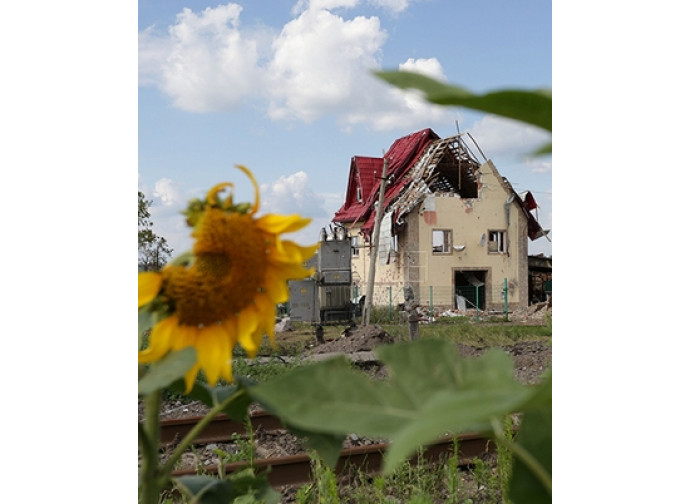 Edifici distrutti nella provincia di Donetsk