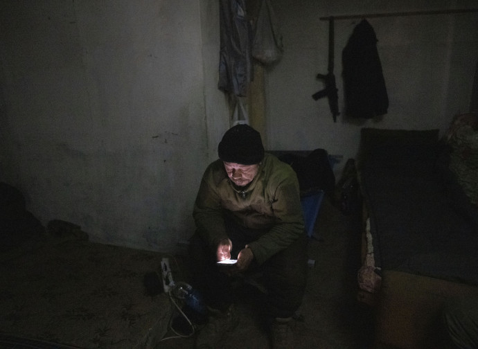 Soldato ucraino a Chasiv Yar (La Presse)