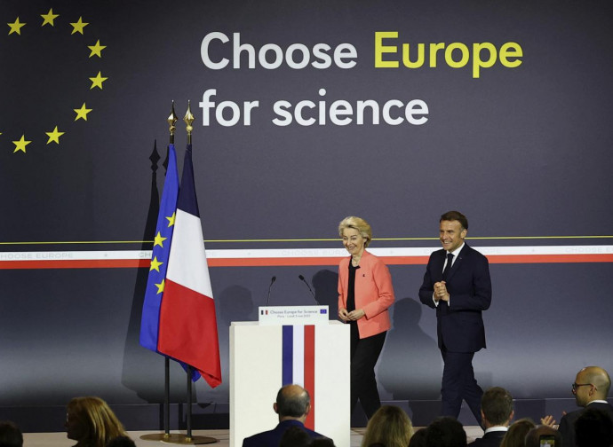 Von der Leyen e Macron alla Sorbonne (La Presse) Von der Leyen e Macron alla Sorbonne (La Presse)