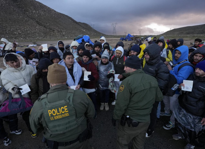 Immigrati fermati dalla polizia americana (La Presse)