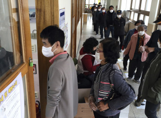 La Sud Corea torna al voto e vince un dissidente del Nord