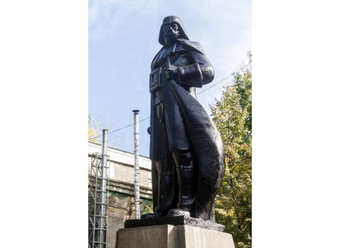 La nuova statua di Darth Vader a Odessa