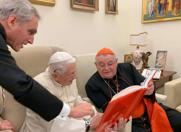 Il cardinale Duka con Benedetto XVI