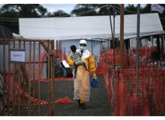 Ebola, villaggio durante l'epidemia