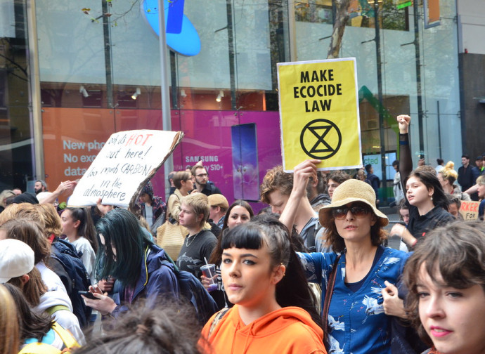 Attivisti ecologisti chiedono la legge contro l'ecocidio