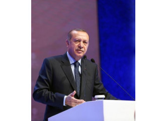 Erdogan saggia la debolezza europea
